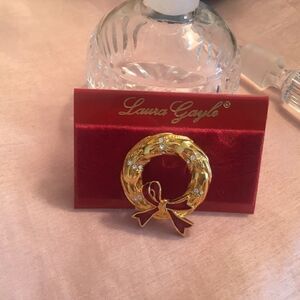 Goldtone, Crystal Enameled Bow Pin